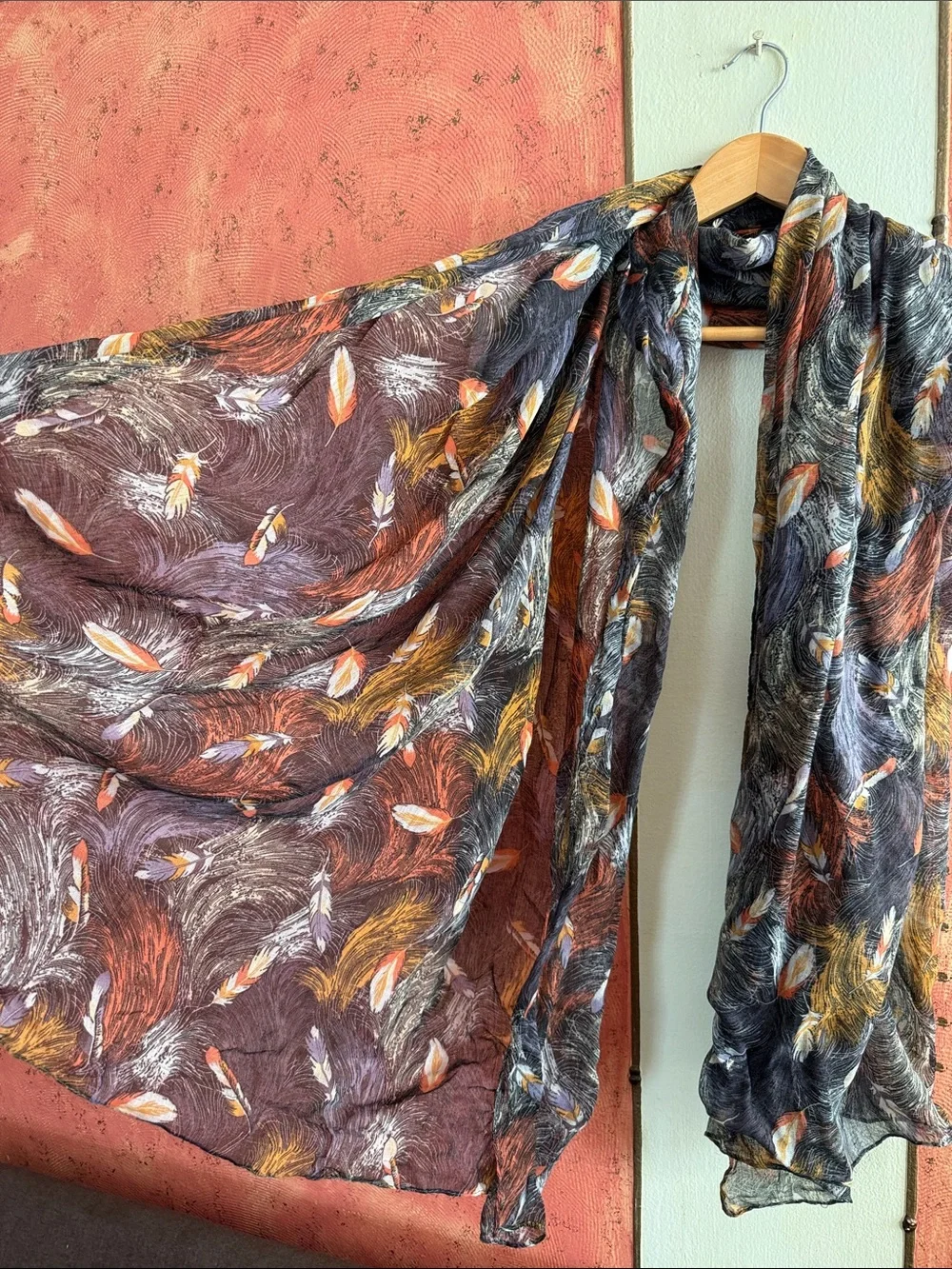Lightweight Feather-Print Scarf in Charcoal and Rust